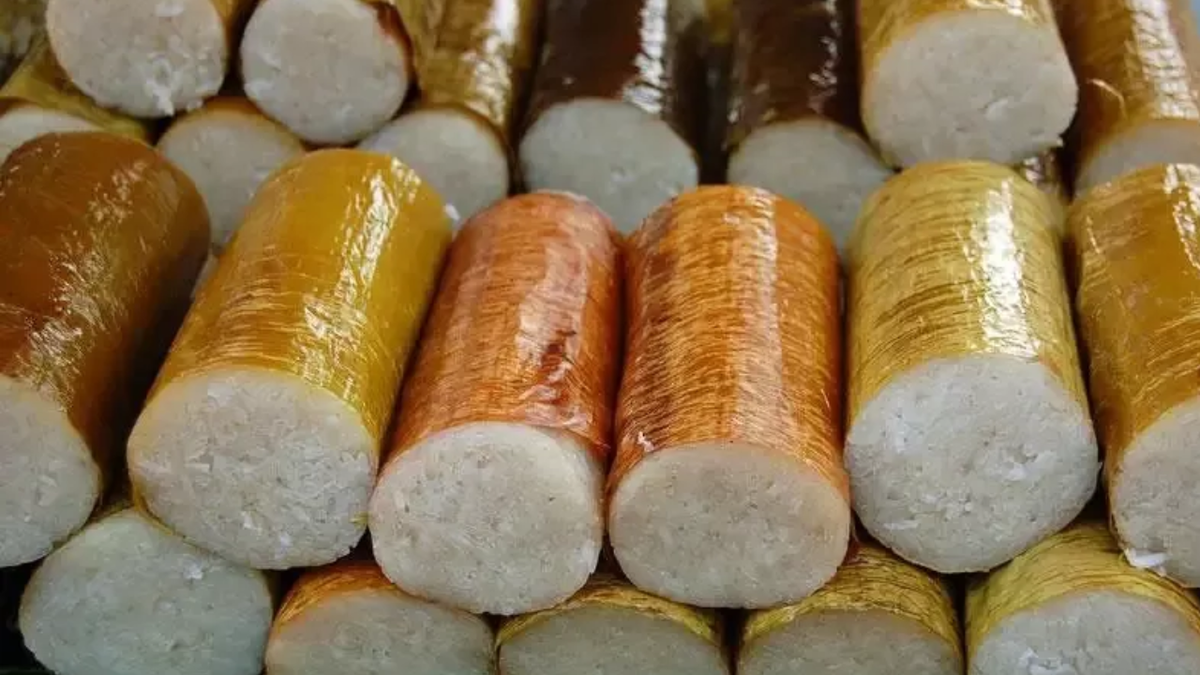 Kelezatan makanan yang dimasak dengan bambu